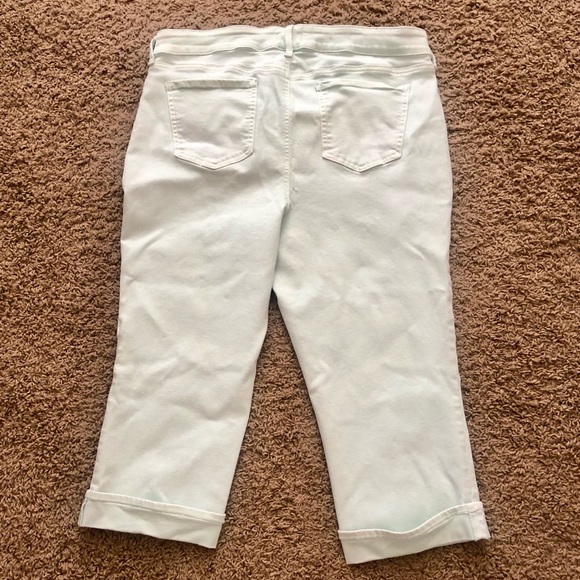 Marilyn Straight Crop Jeans
With Cuffs - Picture 6 of 7